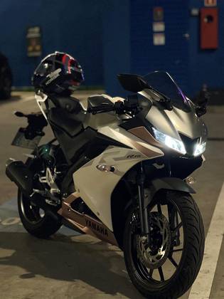 YAMAHA YZF R15 YAMAHA YZF R15